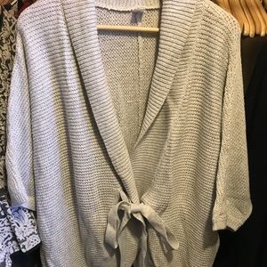 Old Navy Light gray maternity sweater NWOT